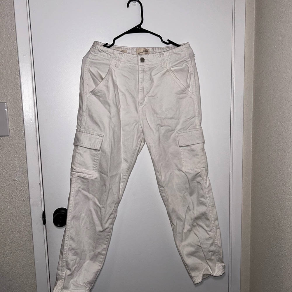 Universal Thread Women's Light Cream Cargo Pants